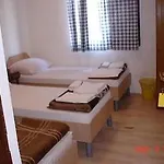 Pensión Pansion Ivanka Barac 2*