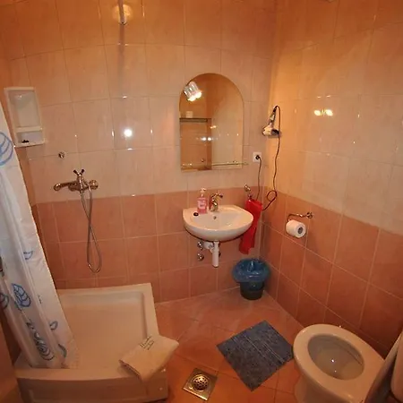 伊万卡巴拉克膳食公寓 招待所