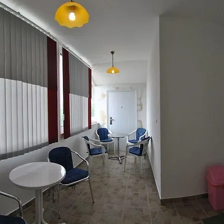 伊万卡巴拉克膳食公寓 招待所 2*