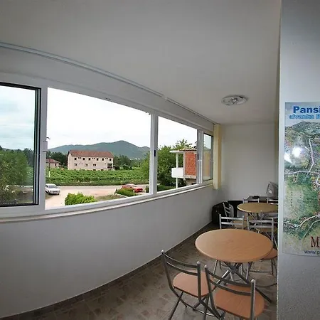 Guest house Pansion Ivanka Barac 2*