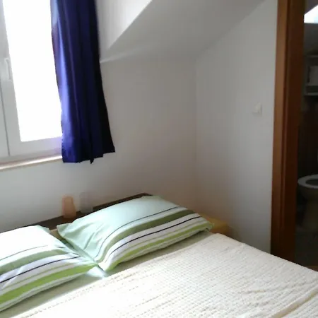 伊万卡巴拉克膳食公寓 招待所