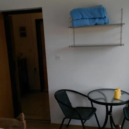 伊万卡巴拉克膳食公寓